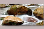 Fotografie na akrylátovém skle - Kameny a voda 2, 70 x 35 cm